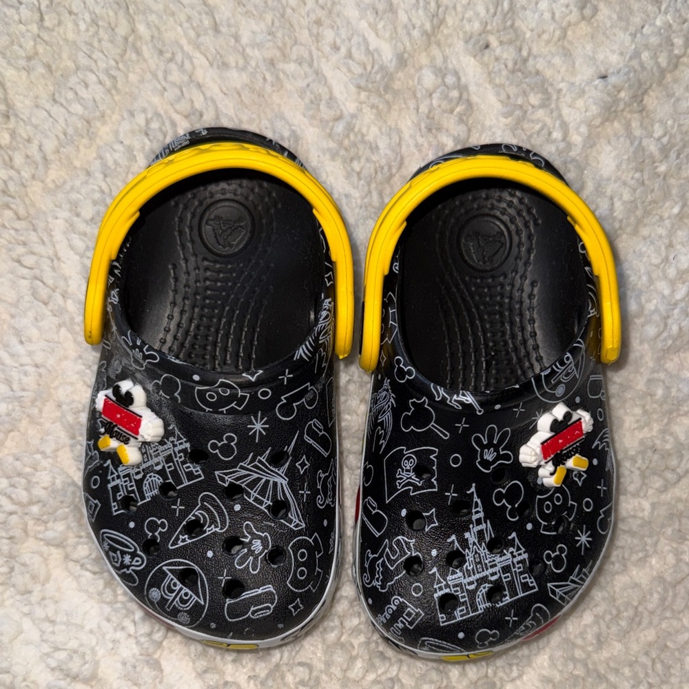 Mickey Mouse Lite Up Classic Clog Disney Size Kids C6 Yellow Black White